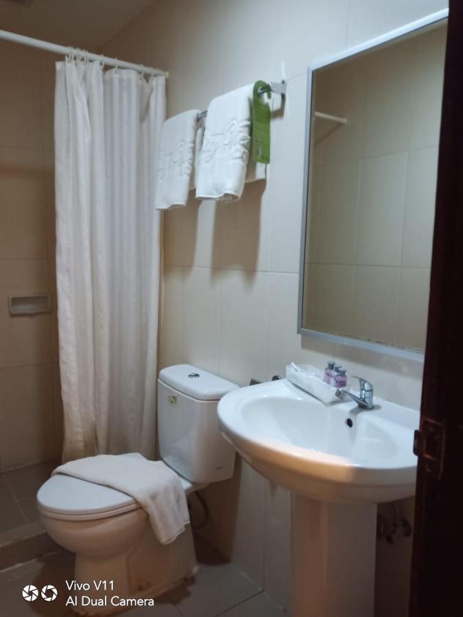 Ayla City Hotel Sorong Esterno foto