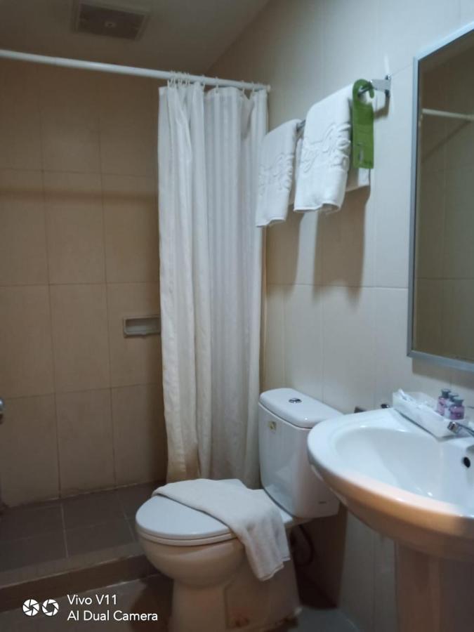 Ayla City Hotel Sorong Esterno foto