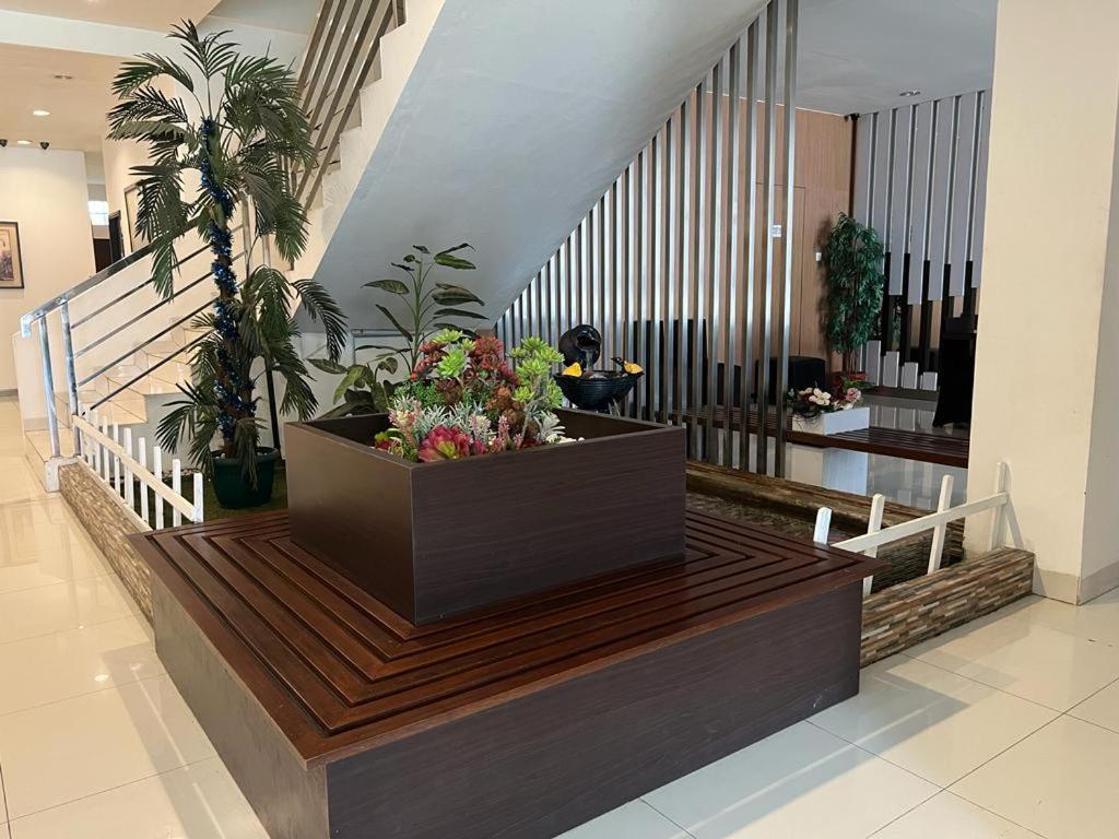 Ayla City Hotel Sorong Esterno foto