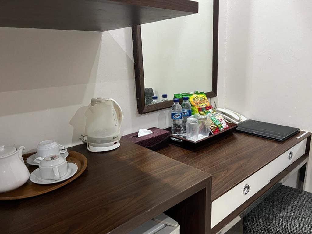 Ayla City Hotel Sorong Esterno foto