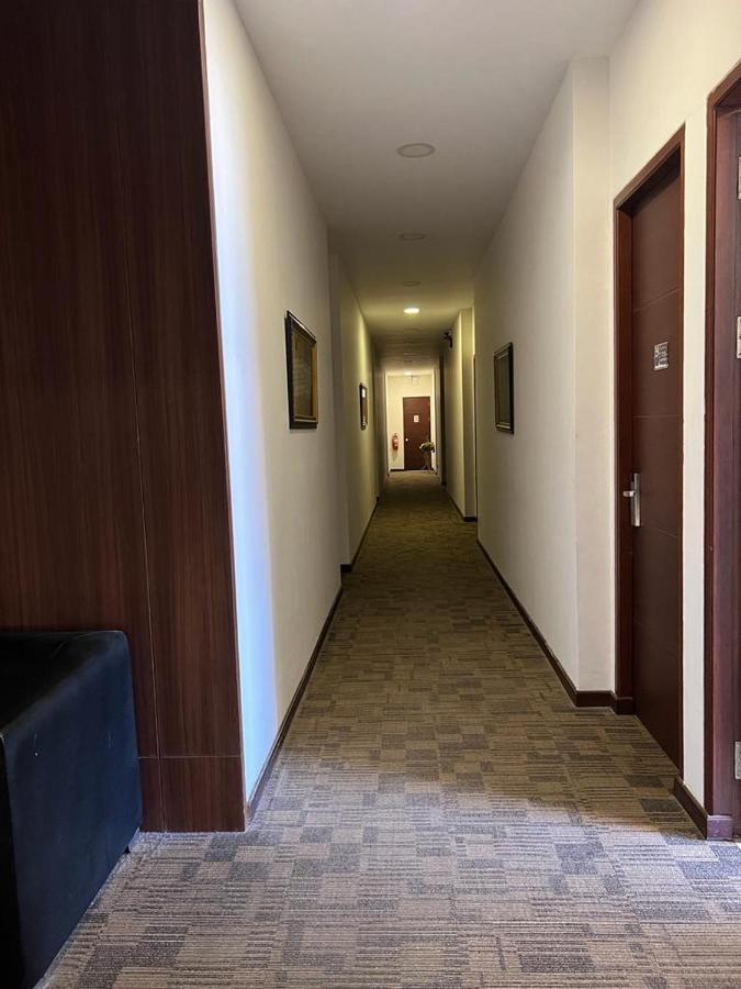 Ayla City Hotel Sorong Esterno foto