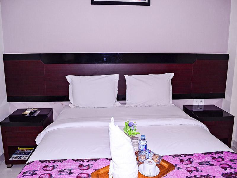 Ayla City Hotel Sorong Esterno foto