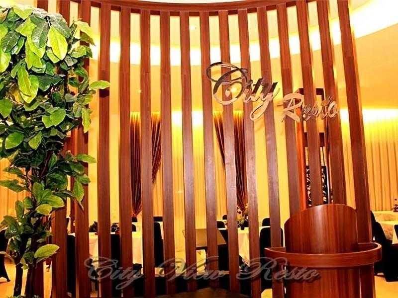 Ayla City Hotel Sorong Esterno foto